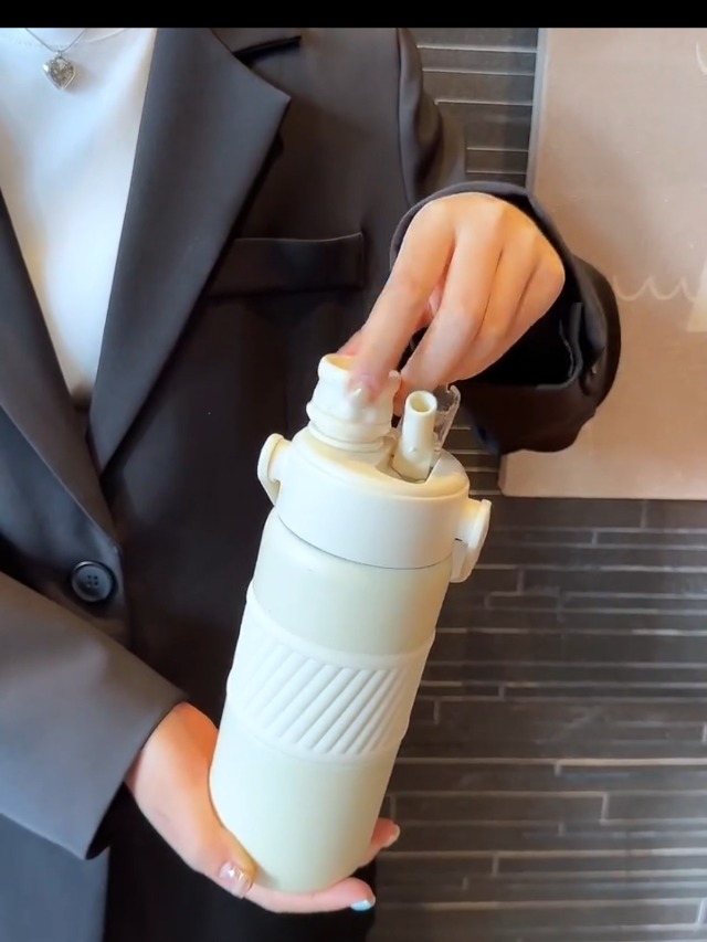 Amazon | fexmoy 水筒 真空断熱 魔法瓶 800ml 直飲み ストロー飲み